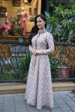 Elli Avram at the festive collection launch at the Hue store on 20th Jan 2015 (106)_54bf53df42685.JPG