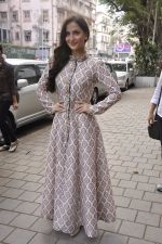 Elli Avram at the festive collection launch at the Hue store on 20th Jan 2015 (114)_54bf53ec18cd4.JPG