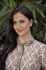 Elli Avram at the festive collection launch at the Hue store on 20th Jan 2015 (131)_54bf54069b1ce.JPG
