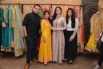 Elli Avram at the festive collection launch at the Hue store on 20th Jan 2015 (96)_54bf53d0628d3.JPG