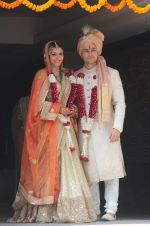 Soha Ali Khan and Kunal Khemu_s wedding in Mumbai on 25th Jan 2015 (10)_54c6164a74463.jpg