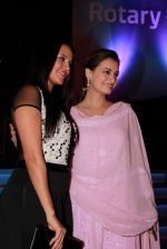 Dia Mirza, Neha Dhupia at Discon District Conference in Mumbai on 1st Feb 2015 (117)_54cf1ee05d3fc.jpg