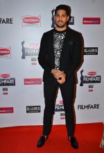 Sidharth Malhotra graces the red carpet at the 60th Britannia Filmfare Awards_54cf5cdd2f0b2.JPG