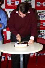Randhir Kapoor_s birthday celebrations at BIG FM 92.7 Studios in Mumbai on 3rd Feb 2015 (15)_54d1c653d7650.JPG