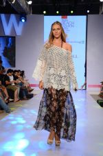 Model walk the ramp for Paperdoll Show at India beach Fashion Week in Goa on 5th Feb 2015 (50)_54d47d0e08605.JPG