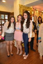 at Asha Karla_s summer 2015 couture collection hosted by Arpita Khan in Juhu, Mumbai on 5th Feb 2015 (130)_54d476ce0012a.JPG