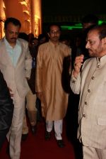 Uddhav Thackeray at Designer Manali Jagtap_s Wedding Reception in Mumbai on 11th Feb 2015 (99)_54dc63bf014c1.jpg