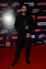 Shahid Kapoor at GIMA Awards 2015 in Filmcity on 24th Feb 2015 (402)_54ed87ebb340b.JPG
