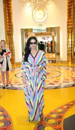 Veena Malik celebrated her birthday in Dubai on 28th Feb 2015 (5)_54f2fa27e174f.jpg