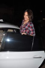 Sonakshi Sinha snapped post CPAA and dinner at Olive, Bandra on 1st Feb 2015 (5)_54f45f70428dd.JPG