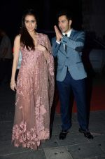 Shraddha Kapoor, Varun Dhawan at Tulsi Kumar_s wedding reception in Sahara Star, Mumbai on 2nd March 2015 (410)_54f5b057efba1.JPG