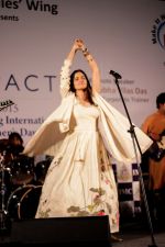 Sona Mohapatra performs for Womens Day 2015 in Mumbai on 4th March 2015 (13)_54fb016e4a3bc.jpg