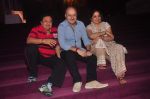 Rakesh Bedi, Neena Gupta, Anupam Kher at Anupam and Neena Gupta_s play premiere in NCPA on 8th March 2015 (144)_54fd922d23bff.JPG