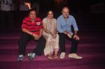 Rakesh Bedi, Neena Gupta, Anupam Kher at Anupam and Neena Gupta_s play premiere in NCPA on 8th March 2015 (149)_54fd91fdb5457.JPG