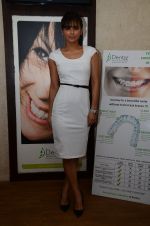 Madhurima Tuli at Healthy Smile Healthy You campaign launch by Dentzz Dental Care in Mumbai on 9th March 2015 (3)_54fe90ae387e7.JPG