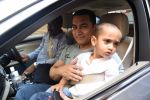 Aamir Khan takes off to Hilton Shilim with Azad for his birthday bash in Mumbai on 13th March 2015 (13)_550426c13824c.JPG