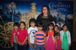 Farah Khan with her kids at Cindrella screening in Mumbai on 13th March 2015 (1)_55042a0d29978.JPG