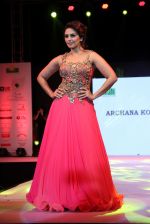 Huma Qureshi at Smile Foundation show with True Fitt & Hill styling in Rennaisance on 15th March 2015 (276)_5506ab342435b.jpg