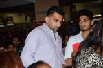 Zaheer Khan at the launch of Tina Sharma_s Who ME book in Mumbai on 16th March 2015 (30)_5507f1d5616b3.JPG