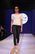 at Arvind Jeans fashion show in Mumbai on 16th March 2015 (3)_5507efd27c7d7.jpg
