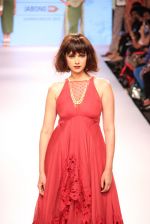 Aditi Rao Hydari walks the ramp for Frou Frou at Lakme Fashion Week 2015 Day 1 on 18th March 2015 (171)_550a9c7d9a578.JPG