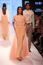 Model walks the ramp for Frou Frou at Lakme Fashion Week 2015 Day 1 on 18th March 2015 (18)_550a9cb7cd58f.JPG