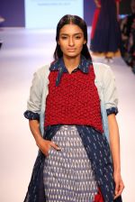 Model walks the ramp for KaSha Show at Lakme Fashion Week 2015 Day 1 on 18th March 2015 (18)_550aa2a7bebe4.JPG
