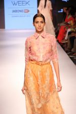 Model walks the ramp for Verb by Pallavi Singhee at Lakme Fashion Week 2015 Day 1 on 18th March 2015 (38)_550aad11a4214.JPG