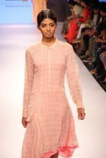Model walks the ramp for Verb by Pallavi Singhee at Lakme Fashion Week 2015 Day 1 on 18th March 2015 (51)_550aad22db594.JPG