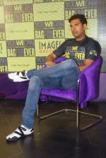Yuvraj Singh at India Fashion Forum in NSE on 18th March 2015 (22)_550aa3d83f99d.JPG