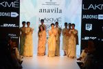 Dia Mirza walks the ramp for Anavila Show at Lakme Fashion Week 2015 Day 2 on 19th March 2015 (1)_550c00dcdc449.JPG