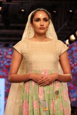 Model walks the ramp for Gaurang Show at Lakme Fashion Week 2015 Day 2 on 19th March 2015 (13)_550c04d913ac4.JPG