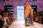Model walks the ramp for Gaurang Show at Lakme Fashion Week 2015 Day 2 on 19th March 2015 (16)_550c04dd664c3.JPG