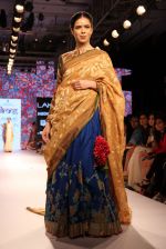 Model walks the ramp for Gaurang Show at Lakme Fashion Week 2015 Day 2 on 19th March 2015 (17)_550c04df02f8f.JPG