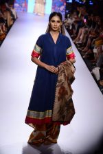 Model walks the ramp for Gaurang Show at Lakme Fashion Week 2015 Day 2 on 19th March 2015 (20)_550c04c51163b.JPG