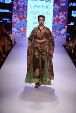 Model walks the ramp for Gaurang Show at Lakme Fashion Week 2015 Day 2 on 19th March 2015 (6)_550c04b93ab57.JPG