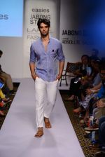 Model walks the ramp for Killer and Easies Show at Lakme Fashion Week 2015 Day 2 on 19th March 2015 (28)_550c05eaa5d3e.JPG