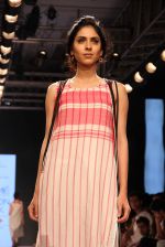 Model walks the ramp for Mayank and Shraddha Nigam Show at Lakme Fashion Week 2015 Day 2 on 19th March 2015 (72)_550c077e8c761.JPG