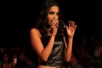 Sarah Jane Dias walks the ramp for Killer and Easies Show at Lakme Fashion Week 2015 Day 2 on 19th March 2015 (294)_550c066e5a724.JPG