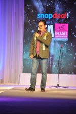 Vinay Pathak at Fashion Forum show in Mumbai on 19th March 2015 (44)_550c0a5f92925.JPG