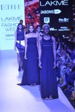 Model walk the ramp for DRVV Show at Lakme Fashion Week 2015 Day 3 on 20th March 2015 (121)_550e8f4377a4a.JPG