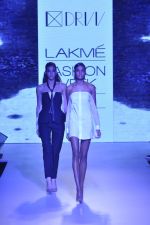Model walk the ramp for DRVV Show at Lakme Fashion Week 2015 Day 3 on 20th March 2015 (42)_550e8c8ea031a.JPG