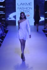 Model walk the ramp for DRVV Show at Lakme Fashion Week 2015 Day 3 on 20th March 2015 (57)_550e8d21f3034.JPG