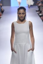 Model walk the ramp for Shift Show at Lakme Fashion Week 2015 Day 3 on 20th March 2015 (76)_550e8d76ec240.JPG