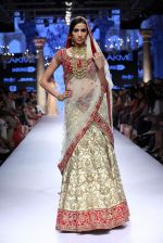 Model walk the ramp for Suneet Varma Show at Lakme Fashion Week 2015 Day 4 on 21st March 2015 (103)_550ea88357f06.JPG