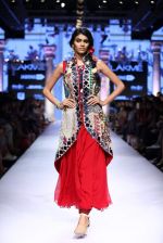 Model walk the ramp for Suneet Varma Show at Lakme Fashion Week 2015 Day 4 on 21st March 2015 (141)_550ea8d3ad70f.JPG
