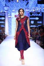Model walk the ramp for Suneet Varma Show at Lakme Fashion Week 2015 Day 4 on 21st March 2015 (162)_550ea904eb710.JPG