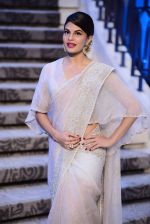 Jacqueline Fernandez at Anamika Khanna Grand Finale Show at Lakme Fashion Week 2015 Day 5 on 22nd March 2015  (74)_550fe001c6017.JPG