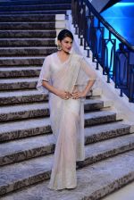Jacqueline Fernandez at Anamika Khanna Grand Finale Show at Lakme Fashion Week 2015 Day 5 on 22nd March 2015  (77)_550fe009187c9.JPG