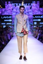 Model walk the ramp for Kunal Anil Tanna Show at Lakme Fashion Week 2015 Day 5 on 22nd March 2015 (18)_550fdbfd42e77.JPG